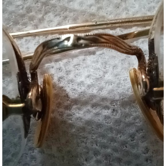 Early 1900s Engraved 10K GOLD WIRE RIM READING GLASSES Rare Shape - Picture 3 of 4